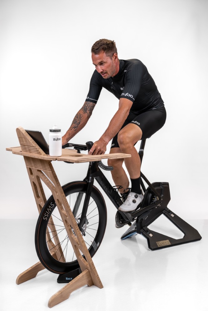 zybo Indoor-Cockpit